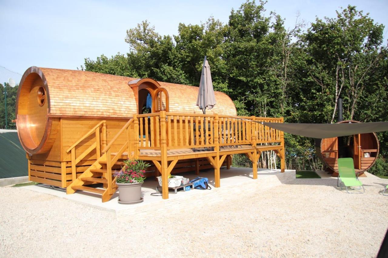 L'Insolite Jurassienne Dompierre-sur-Mont Экстерьер фото